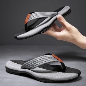 Latest New Fashion Summer Flip Flop Outdoor Non-Slip Beach Slippers Men Comfortable Flat Casual Flip Flops Man Claquette Homme